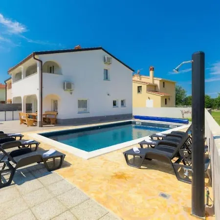 Kuca Mira Holiday home