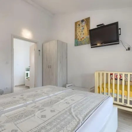 Hébergement de vacances Kuca Mira Gajana