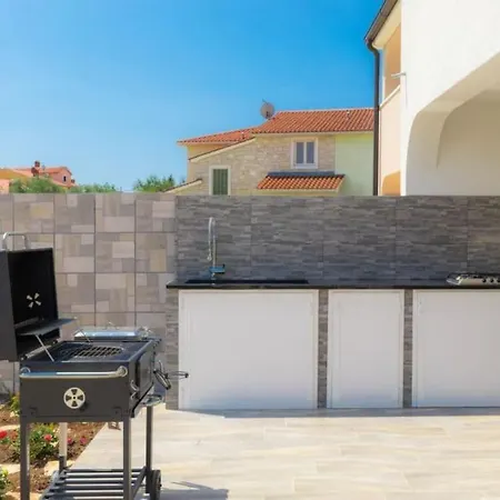 Kuca Mira Holiday home