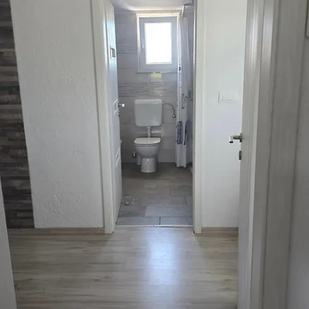 Semesterbostad Kuca Mira Gajana