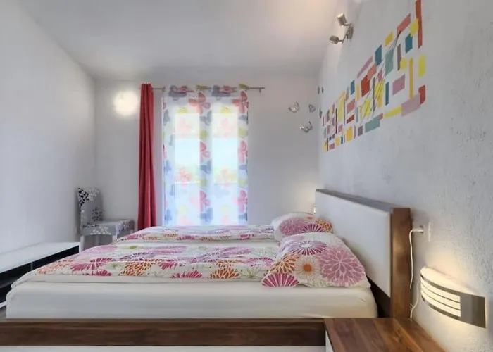 Kuca Mira Holiday home Gajana